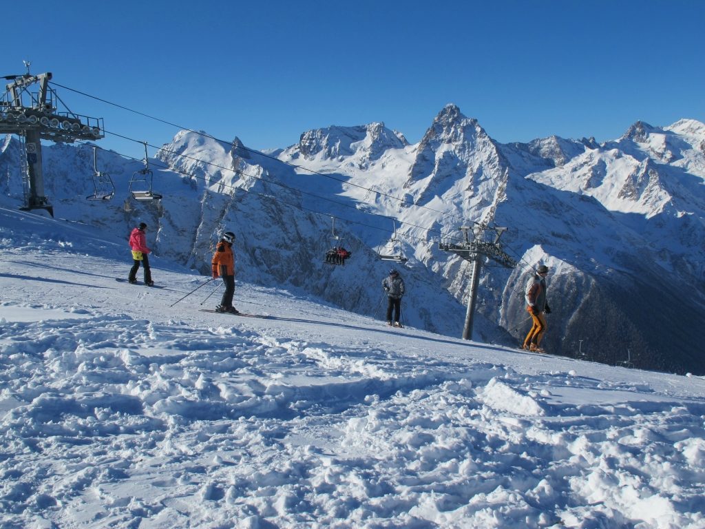 mountain skiing Russia 33784