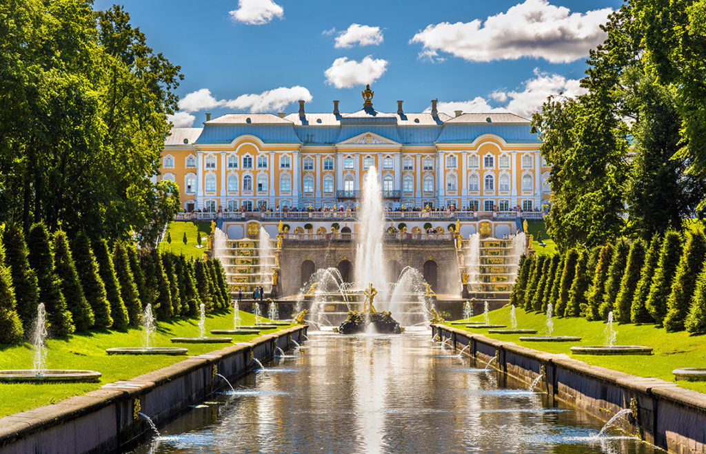 Уникальная система фонтанов в Петергофе